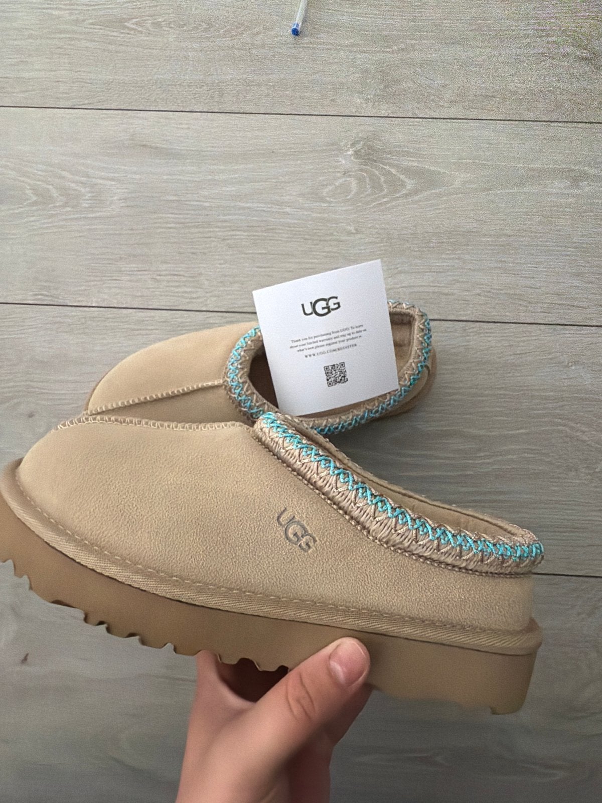 Nieuwe UGG Tasman pantoffels maat 35, Ophalen of Verzenden, Nieuw, Beige, Pantoffels of Sloffen