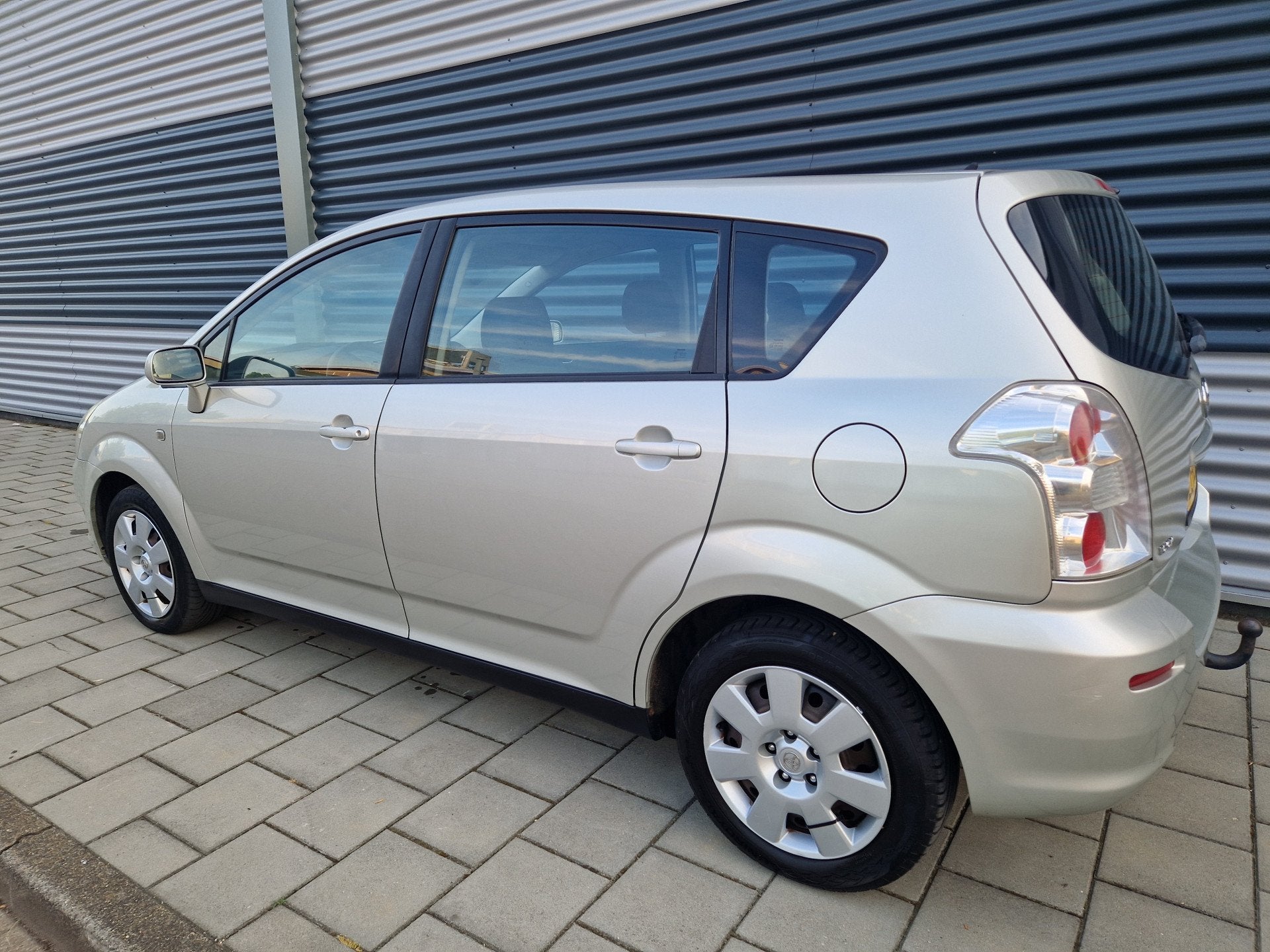 Toyota Verso 1.6 VVT-i Terra climatronic, Airco, Trekhaak ,, 450 kg, Gebruikt, 4 cilinders, Origineel Nederlands