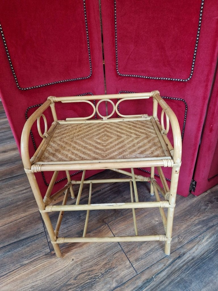 Vintage rotan bijzet tafeltje, Huis en Inrichting, Tafels | Bijzettafels, Minder dan 55 cm, Vierkant, Zo goed als nieuw, Hout