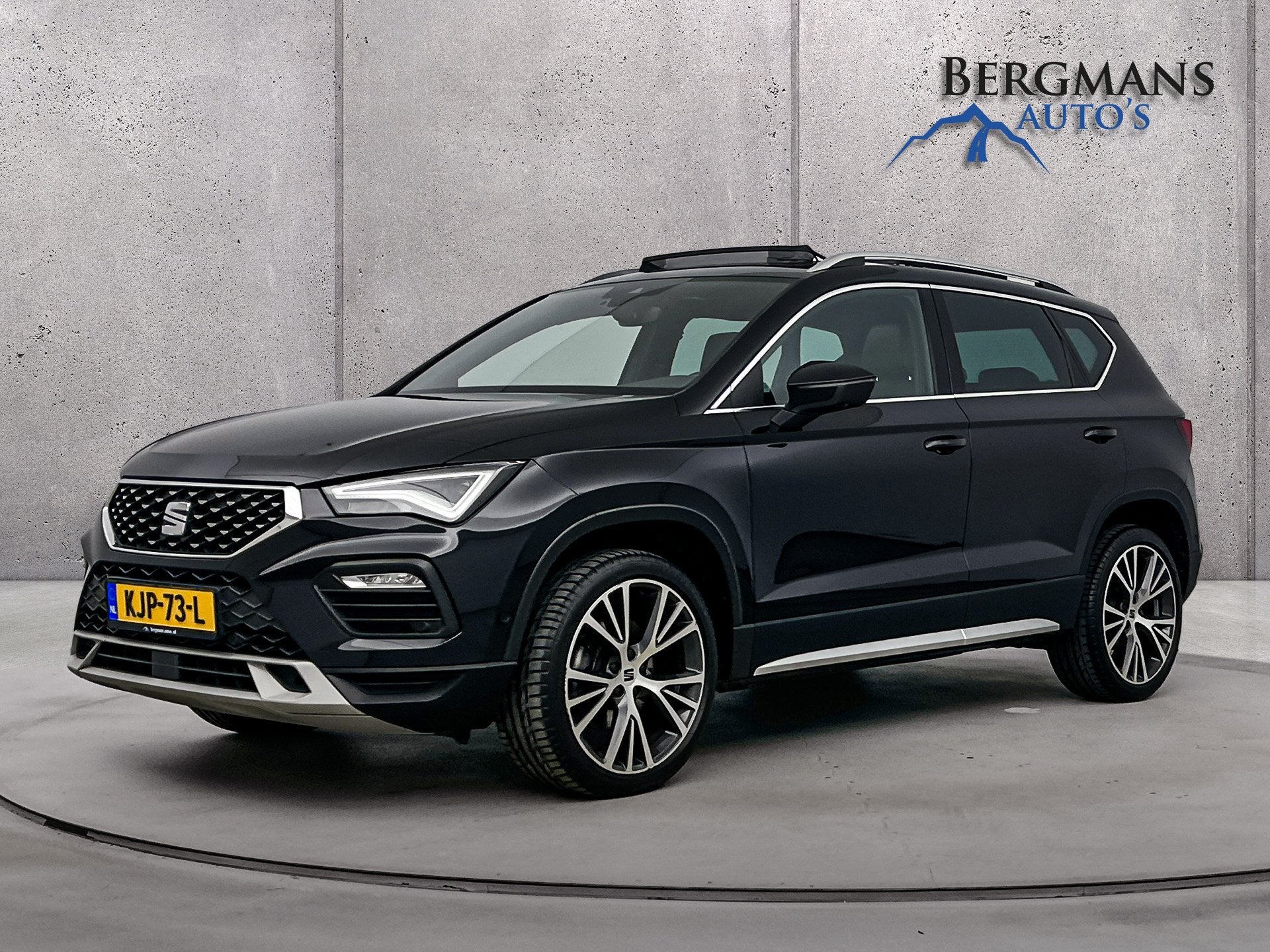 SEAT Ateca 1.5 TSI Xperience Business Intense // SCHUIFKANTE, Auto's, 15 km/l, 4 cilinders, Ateca, Zwart
