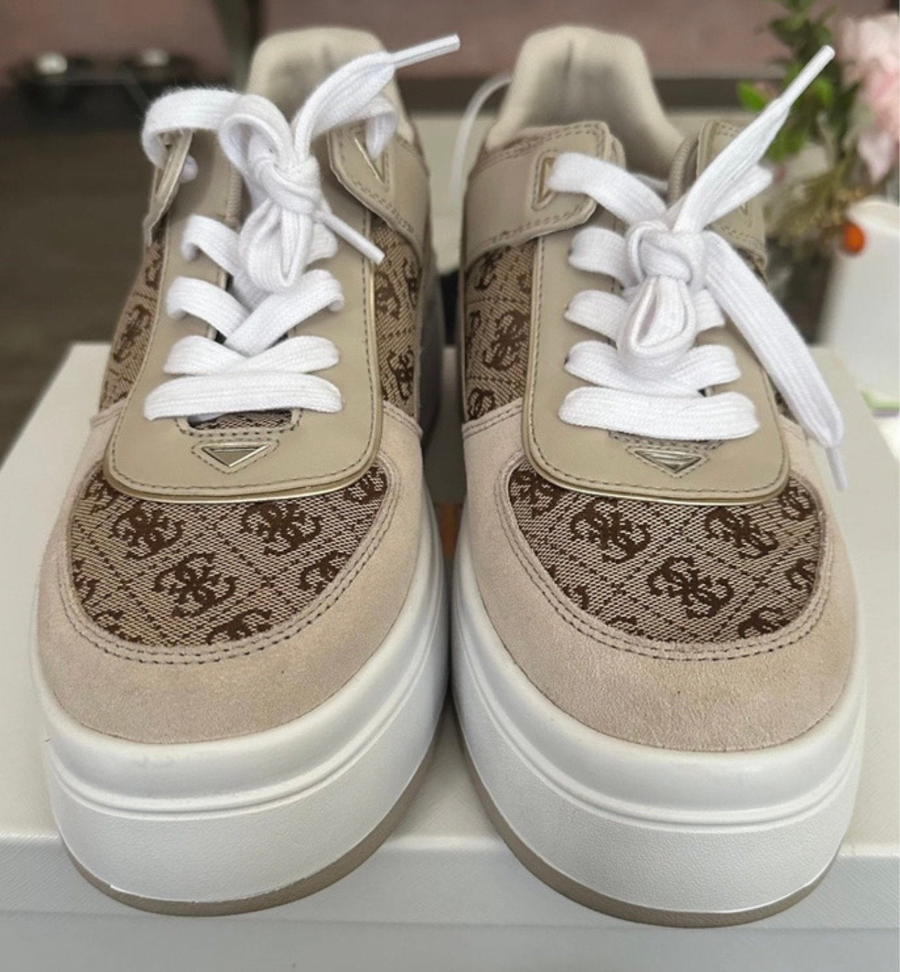 Guess sneakers met platformzool, Beige, Nieuw, Ophalen of Verzenden, Sneakers of Gympen