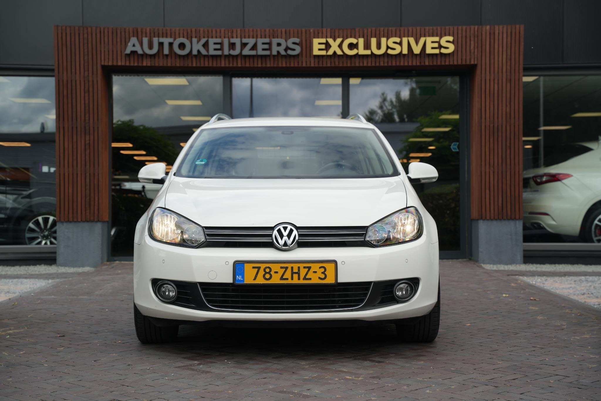 Volkswagen Golf Variant 1.2 TSI High Executive Line BlueMoti, Voorwielaandrijving, Euro 5, Gebruikt, 4 cilinders