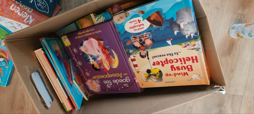 Grote doos vol kinderboeken - diverse titels, Ophalen of Verzenden, Gelezen, 2 tot 3 jaar