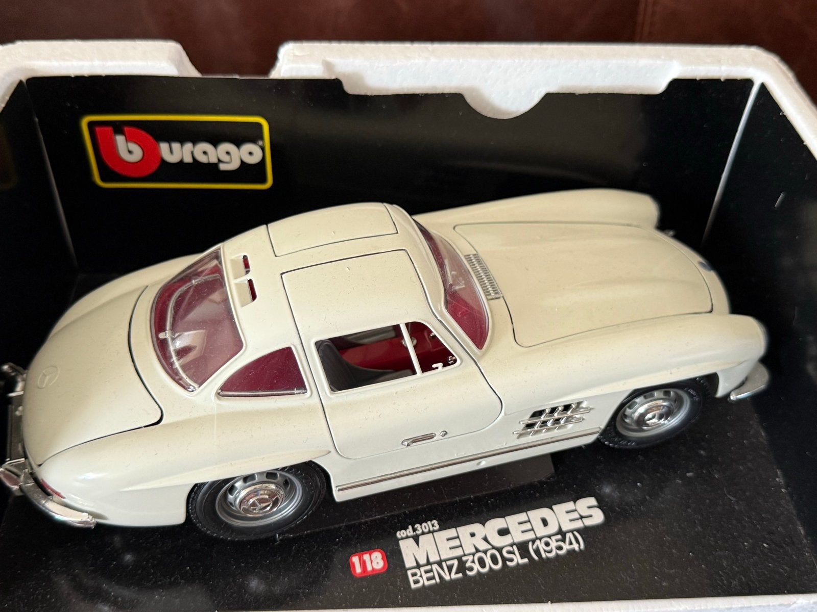 Burago Mercedes Benz 300 SL (1954) schaalmodel 1:18, Ophalen of Verzenden, Zo goed als nieuw, Auto, Bburago