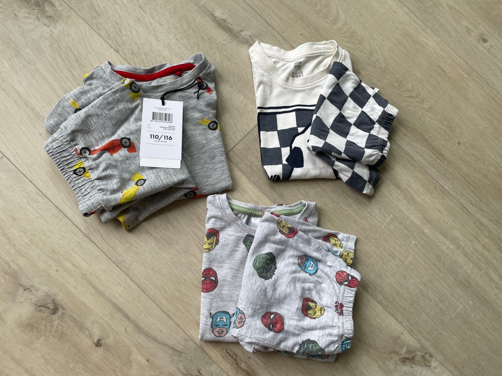 3 shortama’s maat 110/116 – WE Fashion, HEMA & Marvel, Kinderen en Baby's, Kinderkleding | Maat 110, Ophalen of Verzenden, Zo goed als nieuw