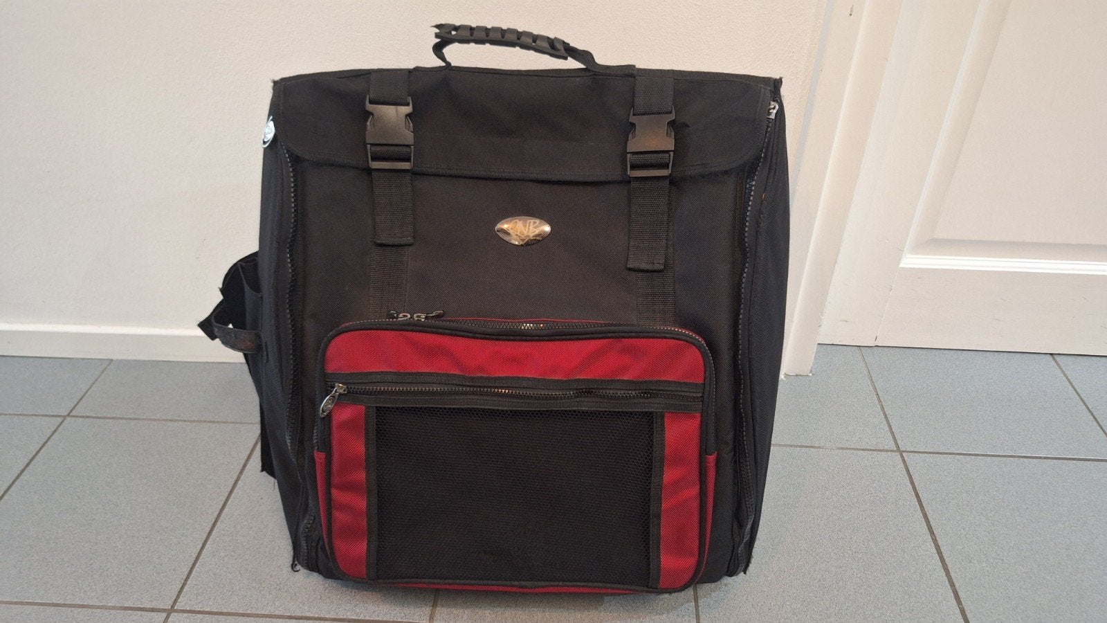 Accordeontas CNB met trolley, Muziek en Instrumenten, Accordeons, Ophalen of Verzenden, Gebruikt, Overige formaten, Overige merken