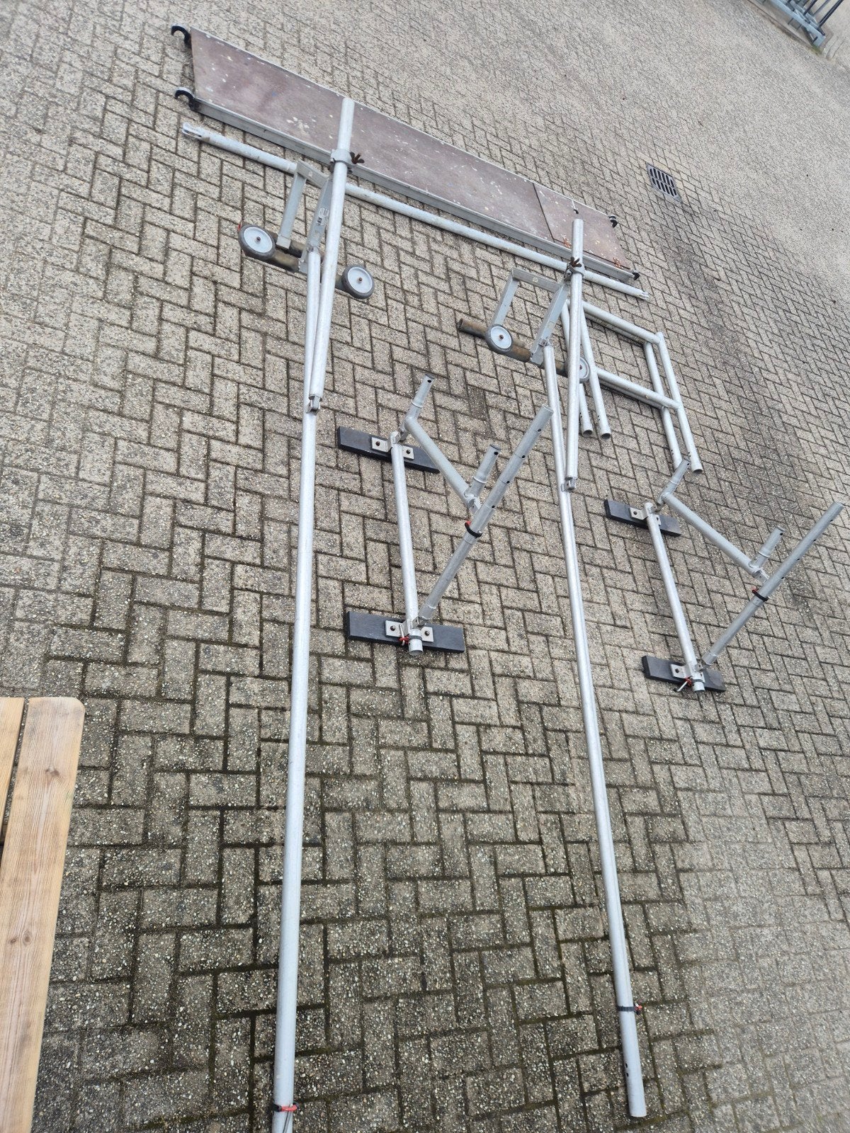 Schoorsteensteiger daksteiger steiger schoorsteen altrex, Doe-het-zelf en Verbouw, Steigers, Ophalen, Rolsteiger of Kamersteiger