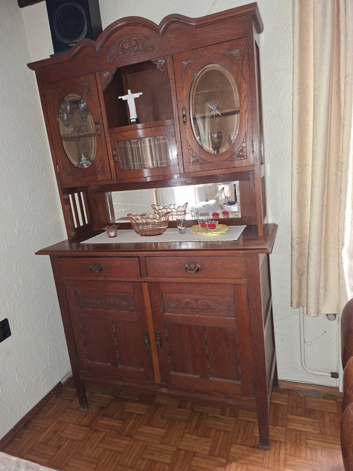 Antiek houten dressoir met vitrinekast, Ophalen