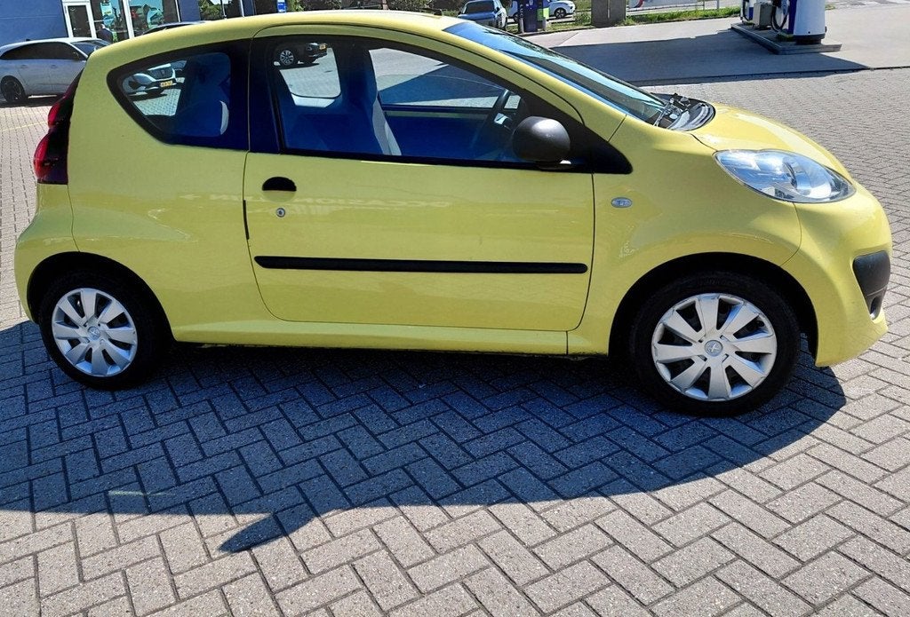 Peugeot 107 1.0 Access Accent, Auto's, Voorwielaandrijving, Euro 5, Stof, Gebruikt