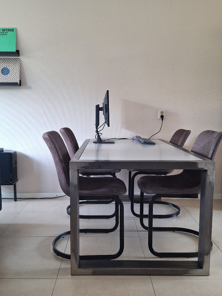 Eettafel, 200 cm of meer, 50 tot 100 cm, Zo goed als nieuw, Vier personen
