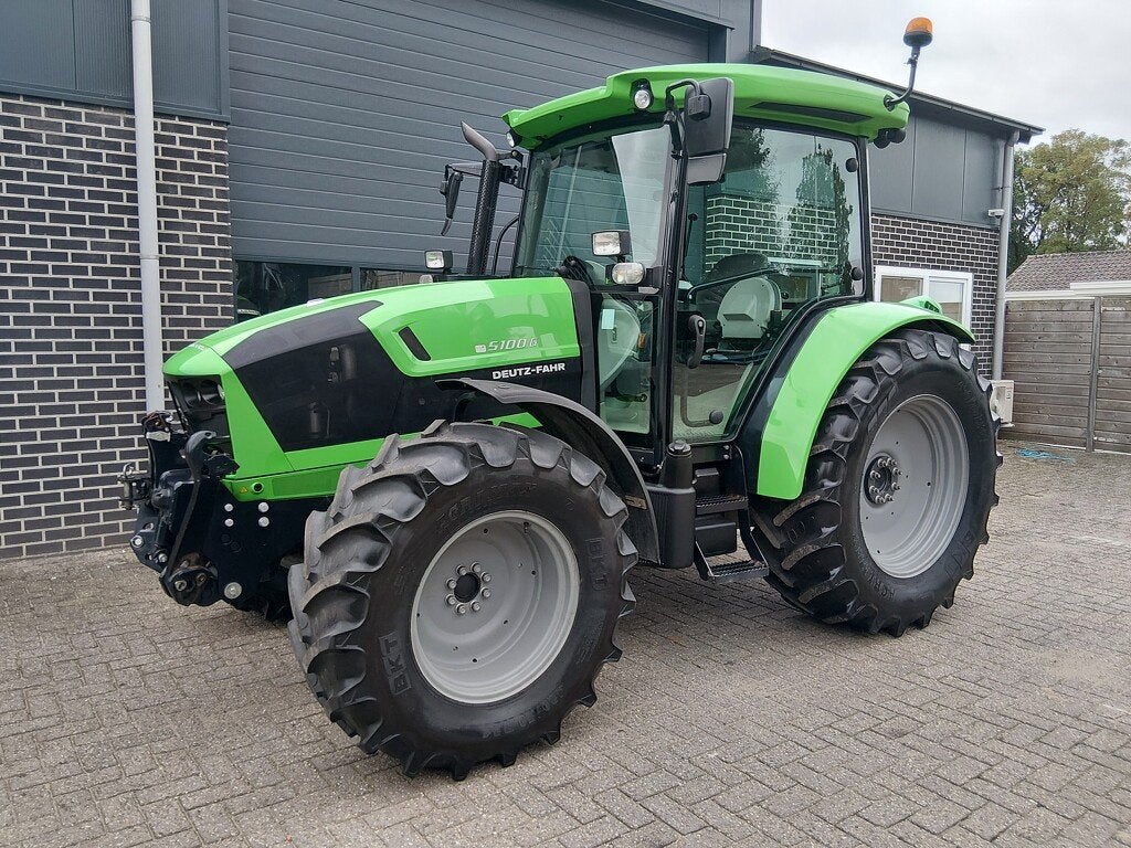 Deutz Fahr 5100G Met Luchtremmen