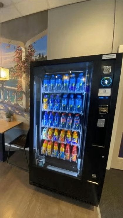 Vendo G-Drink 6 | Drankautomaat | Vendingmachine, Ophalen, Vending Master, Info@vendingmaster.nl, Zo goed als nieuw