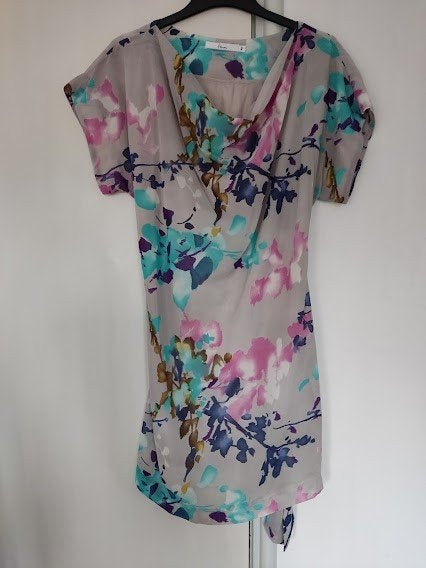 Miss Etam dames tuniek taupe met bloemen print, Kleding | Dames, Maat 38/40 (M), Ophalen of Verzenden, Zo goed als nieuw, Miss Etam
