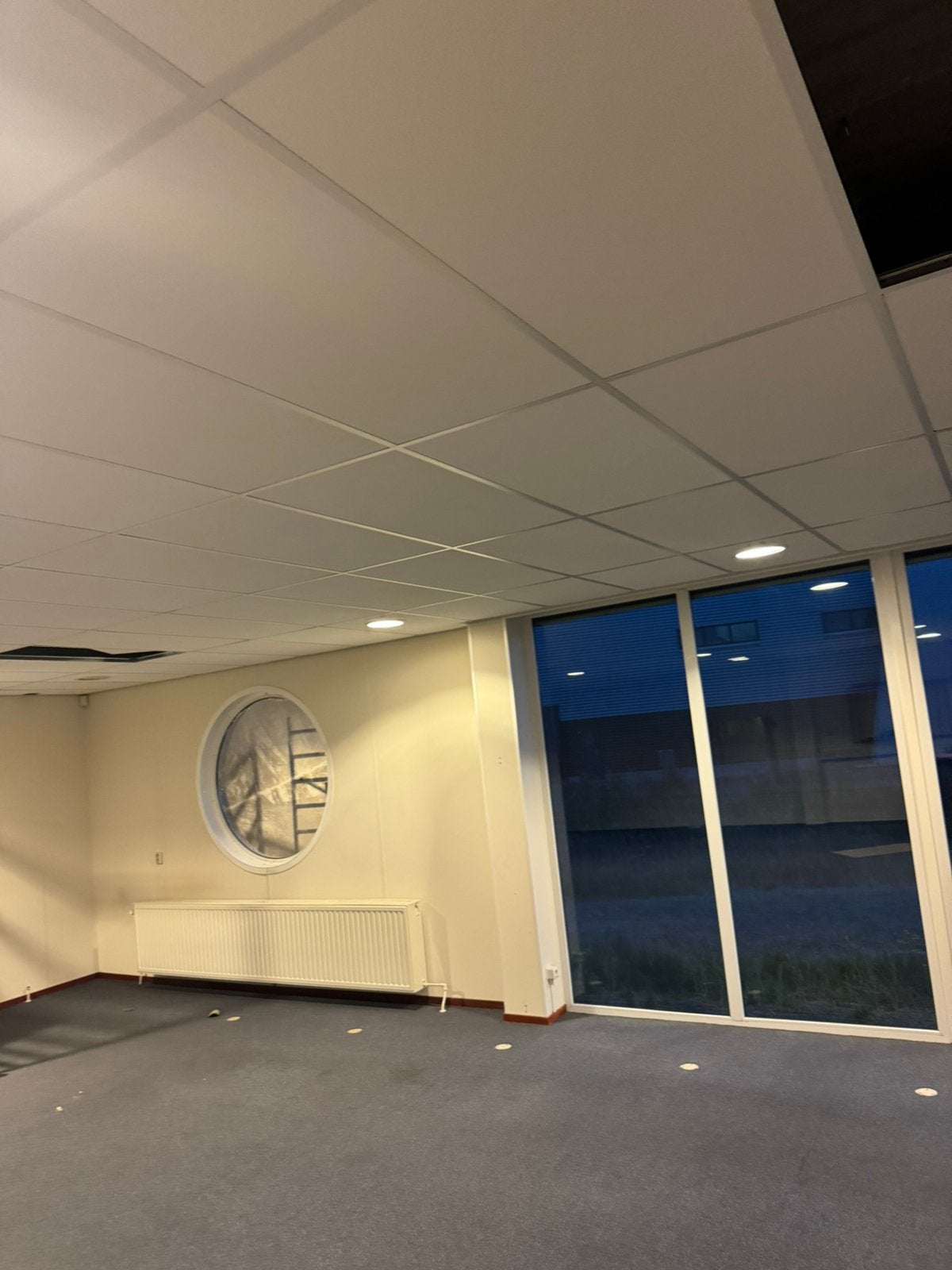 Systeemplafond 150m2 gratis, Doe-het-zelf en Verbouw, Ophalen of Verzenden, Zo goed als nieuw