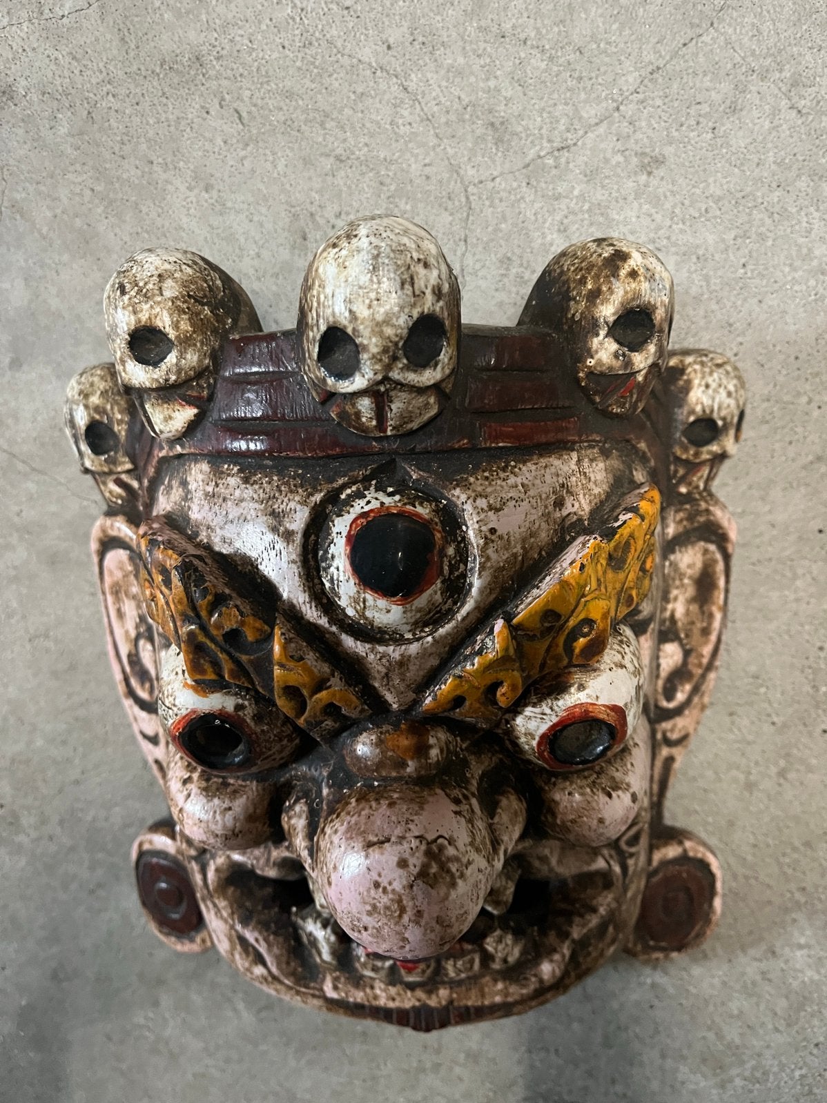 Nepalees Mahakala Masker – ook voor Halloween!, Hout, Meerkleurig, Decoratieobject, Ophalen of Verzenden