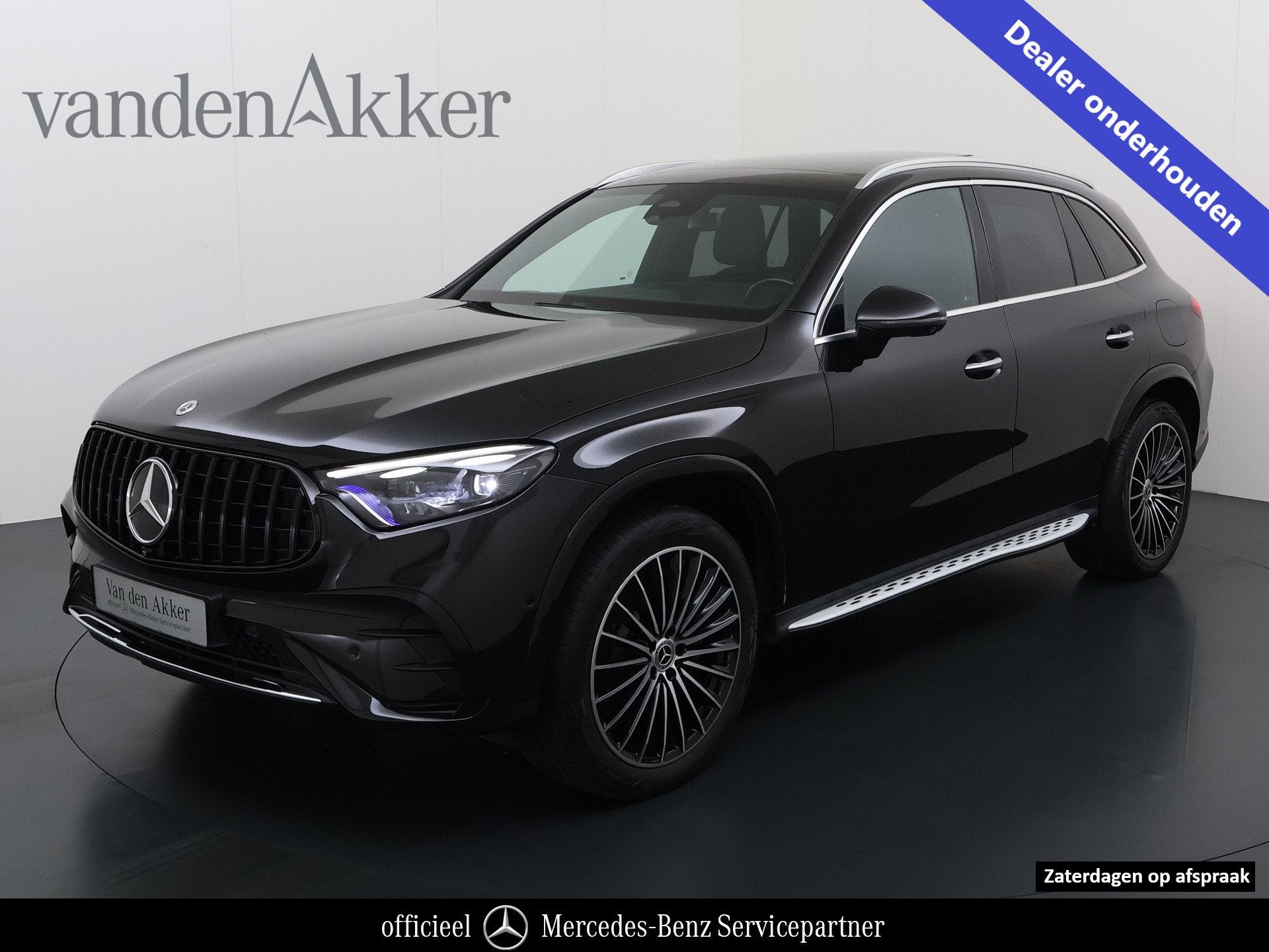 Mercedes-Benz GLC 300e AMG 4Matic // SoH 95% // Dealer Onder, Auto's, Automaat, Gebruikt, Zwart, Zwart