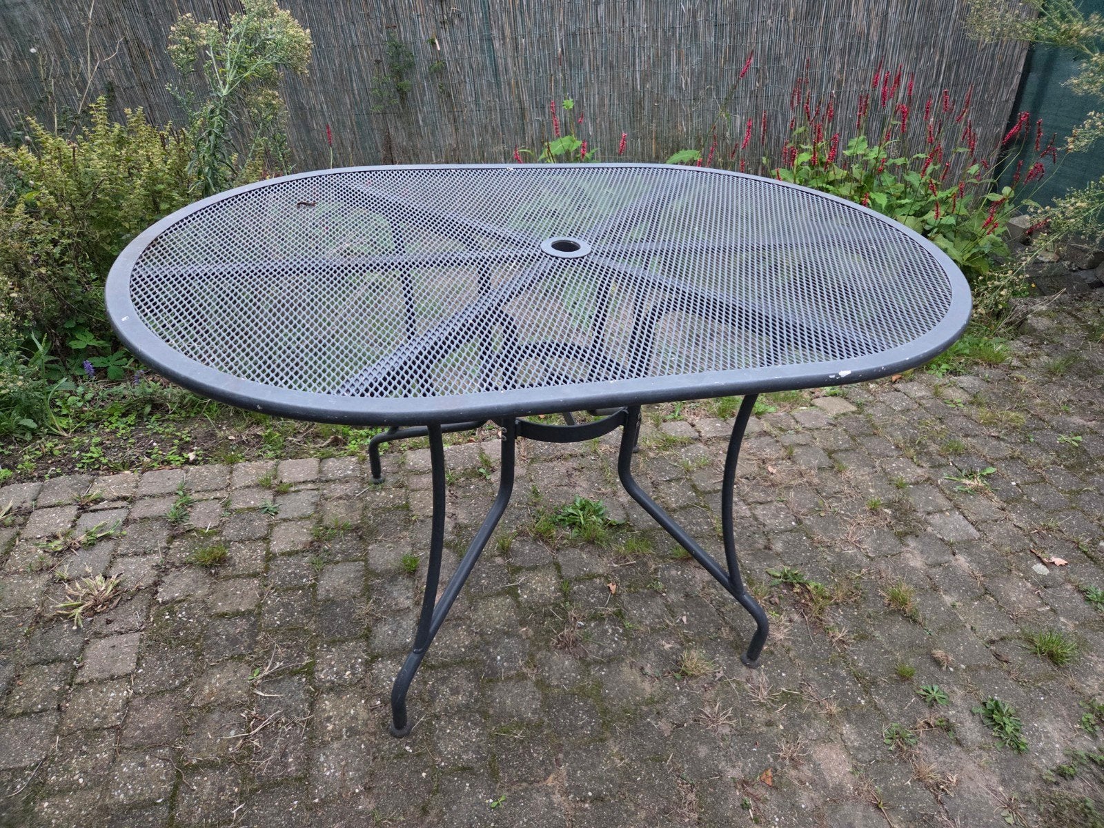 Tuintafel, lichtgewicht, 140x90 cm (alleen ophalen), Tuin en Terras, Ophalen, Gebruikt, Ovaal, Metaal