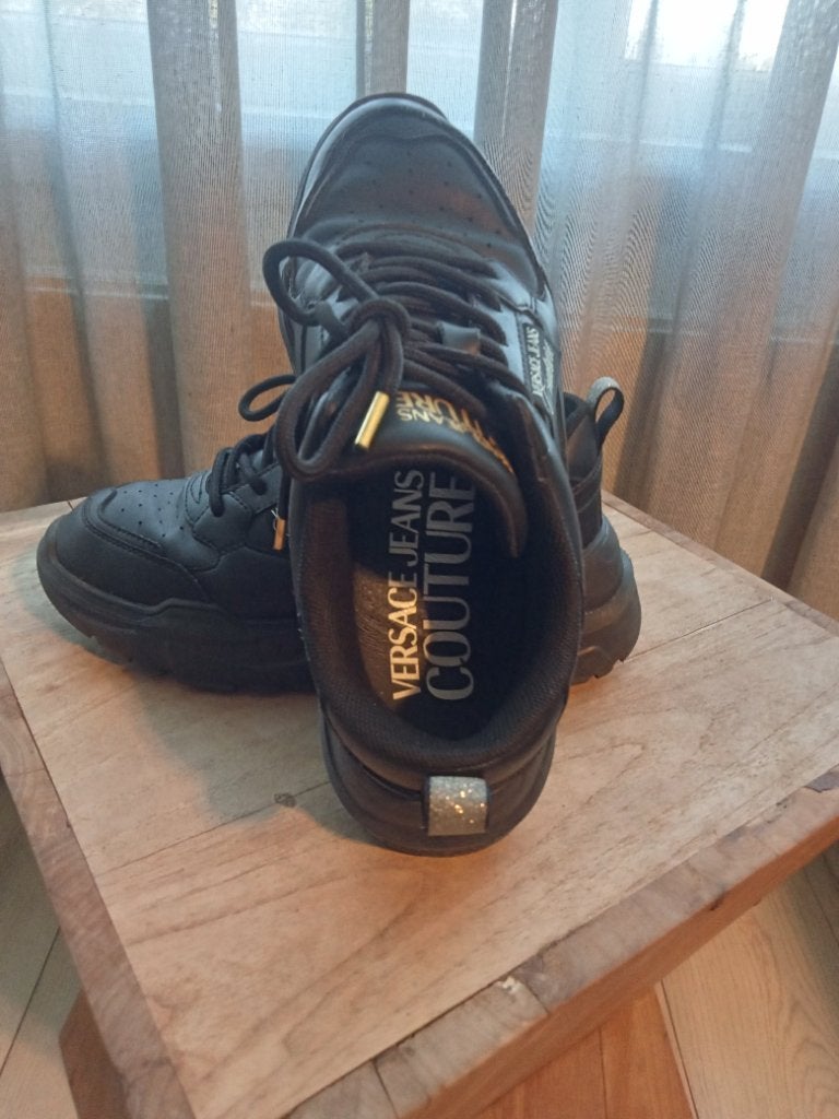 Versace dames schoenen, Kleding | Dames, Schoenen, Zwart, Ophalen of Verzenden, Versace, Sneakers of Gympen