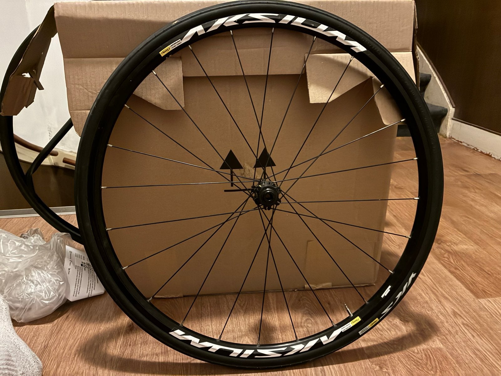 Mavic Aksium One Disc voorwiel steekas (106mm breed), Wiel, Ophalen of Verzenden, Zo goed als nieuw, Aluminium