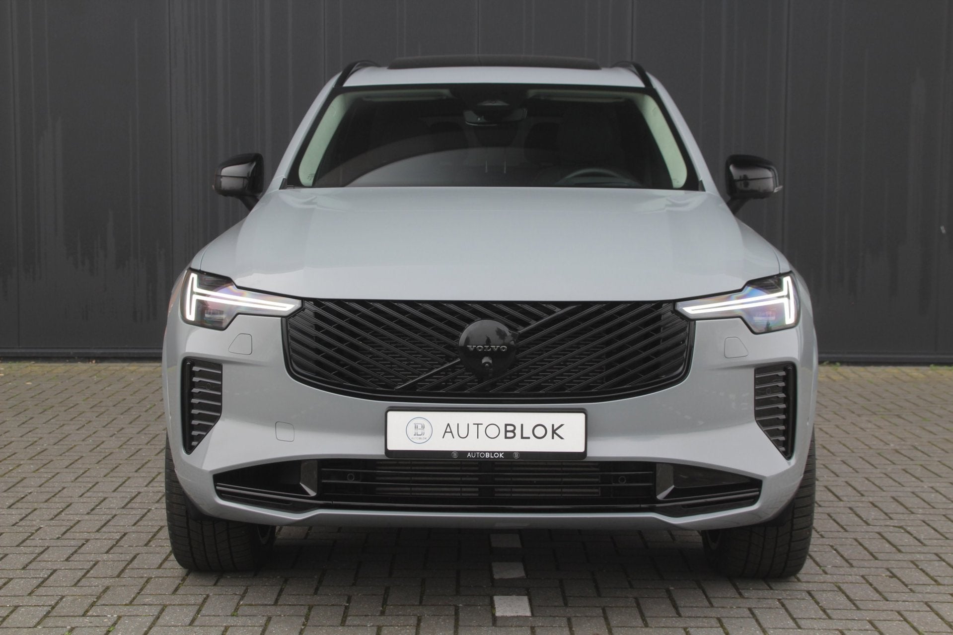 Volvo XC90 2.0 T8 Plug-in hybrid AWD Ultra Dark | Panoramada, Auto's, Dealer onderhouden, Verwarmde buitenspiegels, 4 cilinders