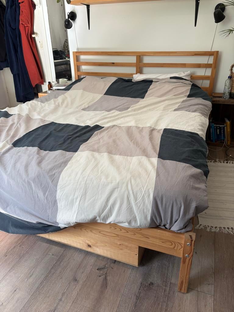 IKEA bed met matras 160x200 cm, Huis en Inrichting, Slaapkamer | Matrassen en Bedbodems, Ophalen, Gebruikt, Tweepersoons, 200 cm