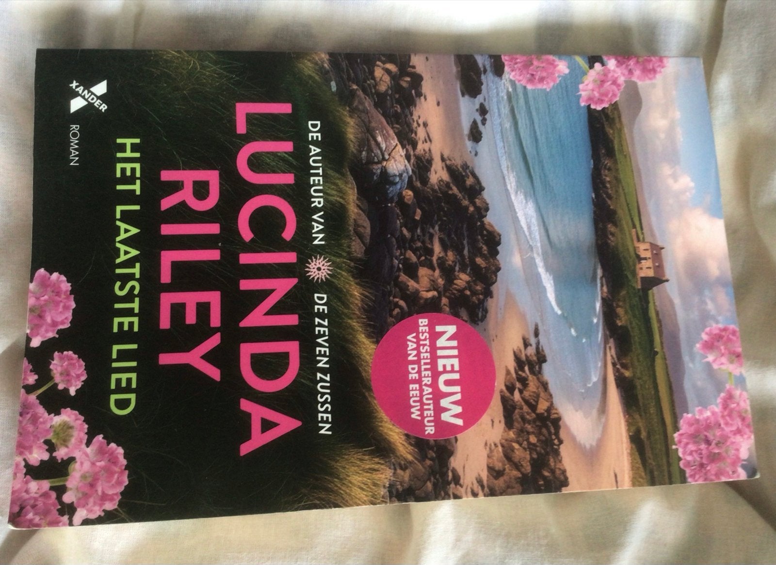 Het Laatste Lied - Lucinda Riley (Roman), Ophalen of Verzenden, Gelezen