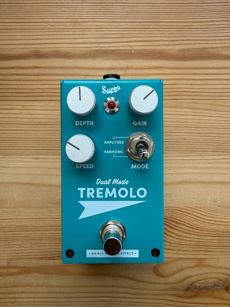 Foto 3 van Supro 1310 Tremolo + versterker overdrive