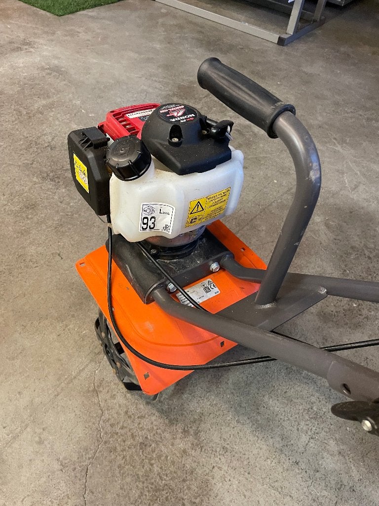 Husqvarna T300RH Grondfrees/verticuteermachine/kantensnijder, Benzine, Ophalen of Verzenden, Jool Hulstraat 20-22, Almere, Info@husqvarna.nl