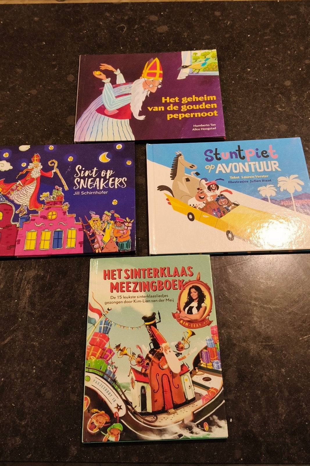 Sinterklaas boeken set - 4 stuks, Ophalen of Verzenden, Zo goed als nieuw, Diverse auteurs, Fictie algemeen