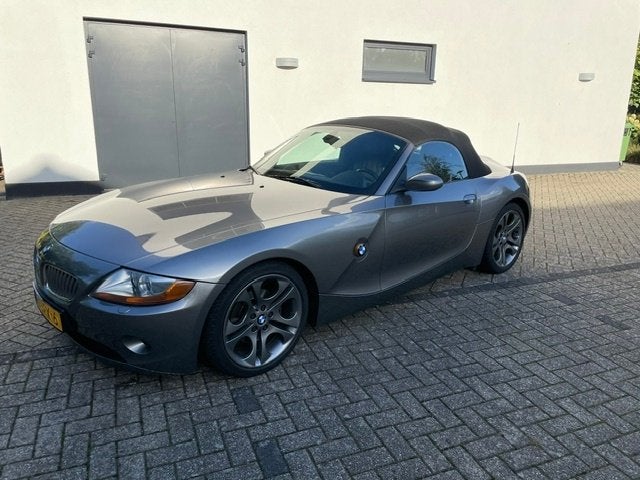 BMW Z4 3.0 I Roadster 2003 Grijs, Auto's, Dealer onderhouden, Achterwielaandrijving, Zwart, Cabriolet