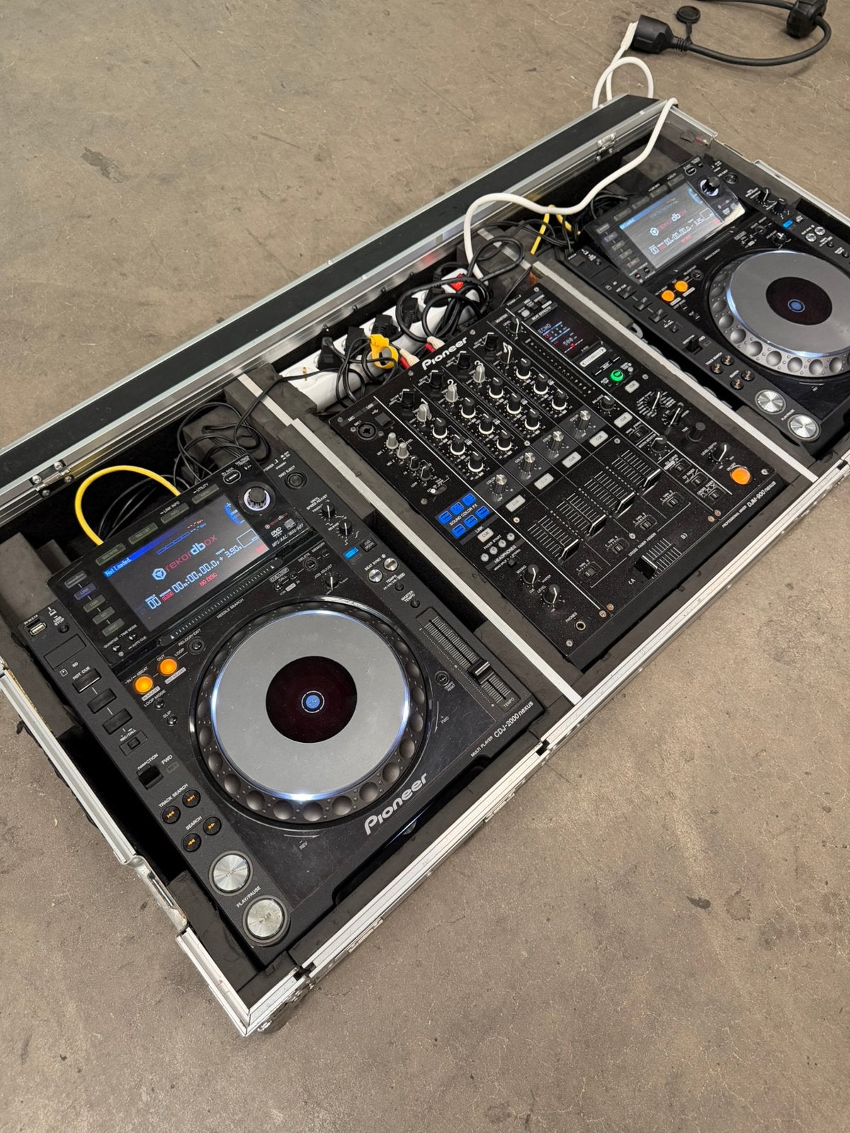 PIONEER NXS SET (2x CDJ 2000 NXS, 1x DJM 900 NXS), Ophalen, Zo goed als nieuw, Dj-set, Pioneer