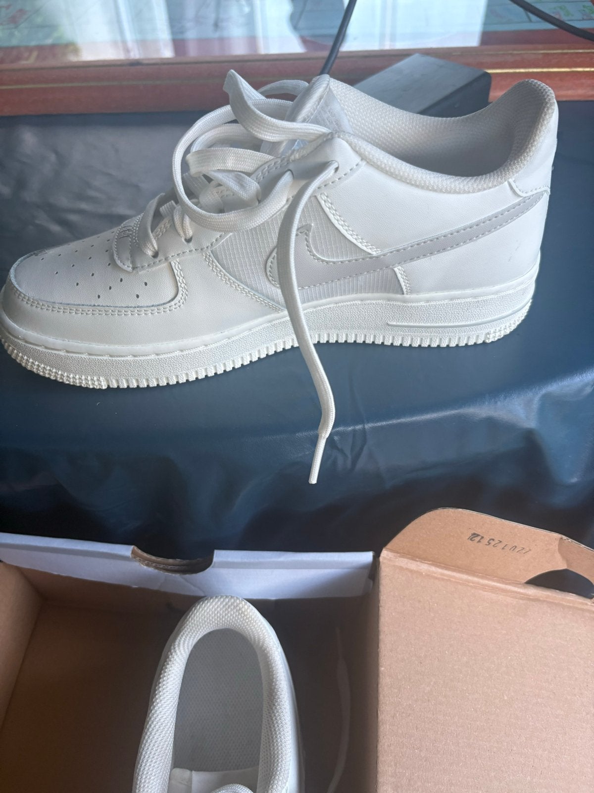 Nieuwe Nike Air Force 1 GS - Maat 38, Ophalen, Nieuw, Wit, Sneakers of Gympen