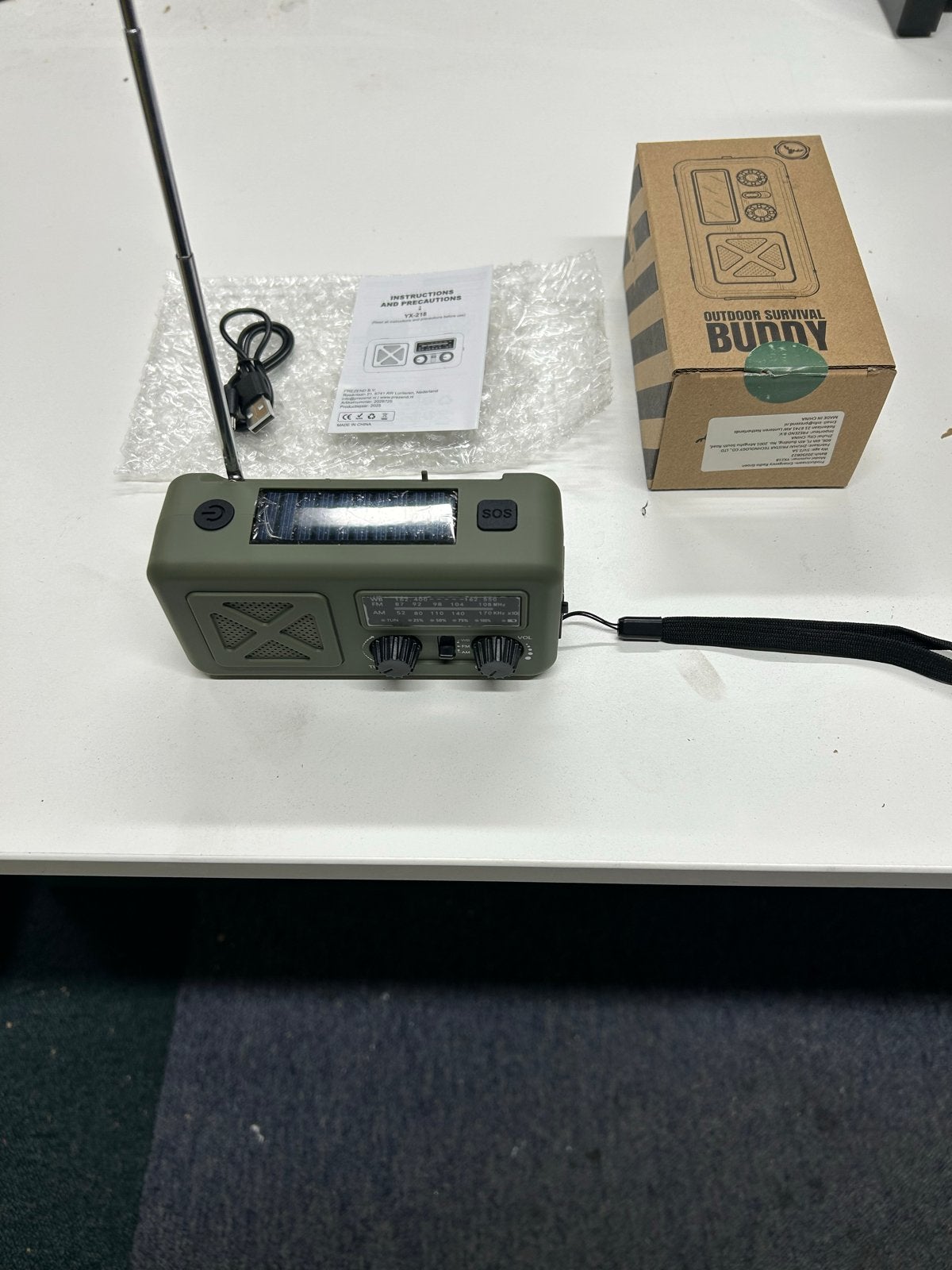 Noodradio met Powerbank, Zaklamp & Zonne-energie - Nieuw, Verzenden, Nieuw, Radio