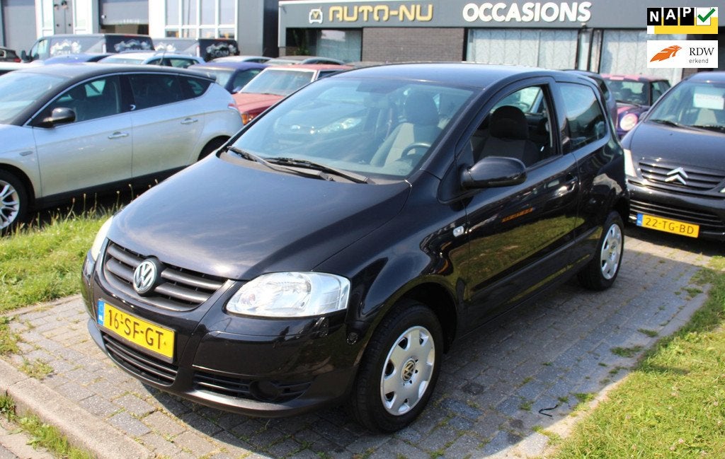 Volkswagen Fox 1.2 Trendline Black Edition Trekhaak Stuurbek, Voorwielaandrijving, Zwart, 4 stoelen, 1198 cc