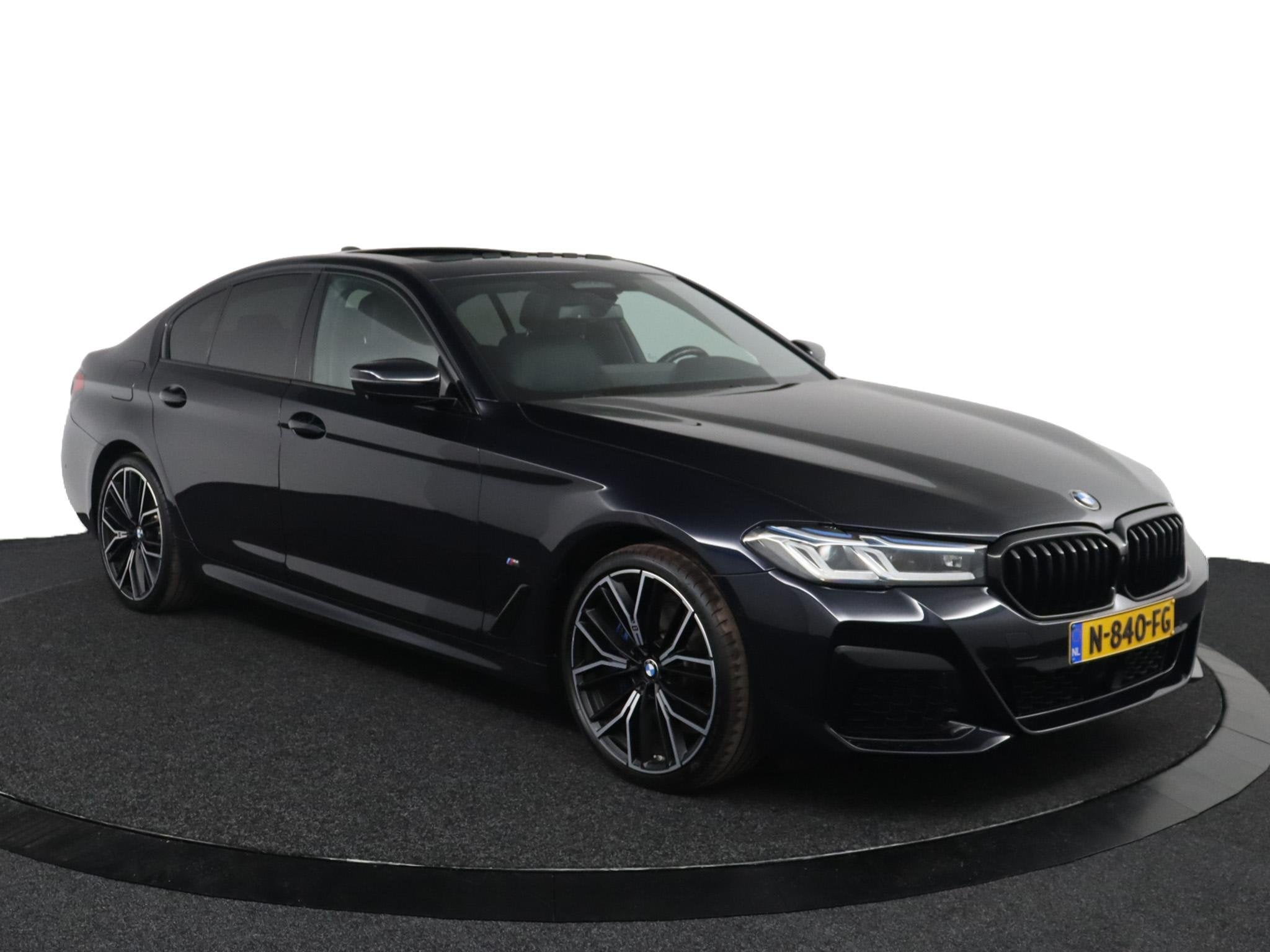 BMW 5-serie 520e Business Edition Plus | SOH 91% | Panorama, Gebruikt, 4 cilinders, Met garantie (alle), Bedrijf
