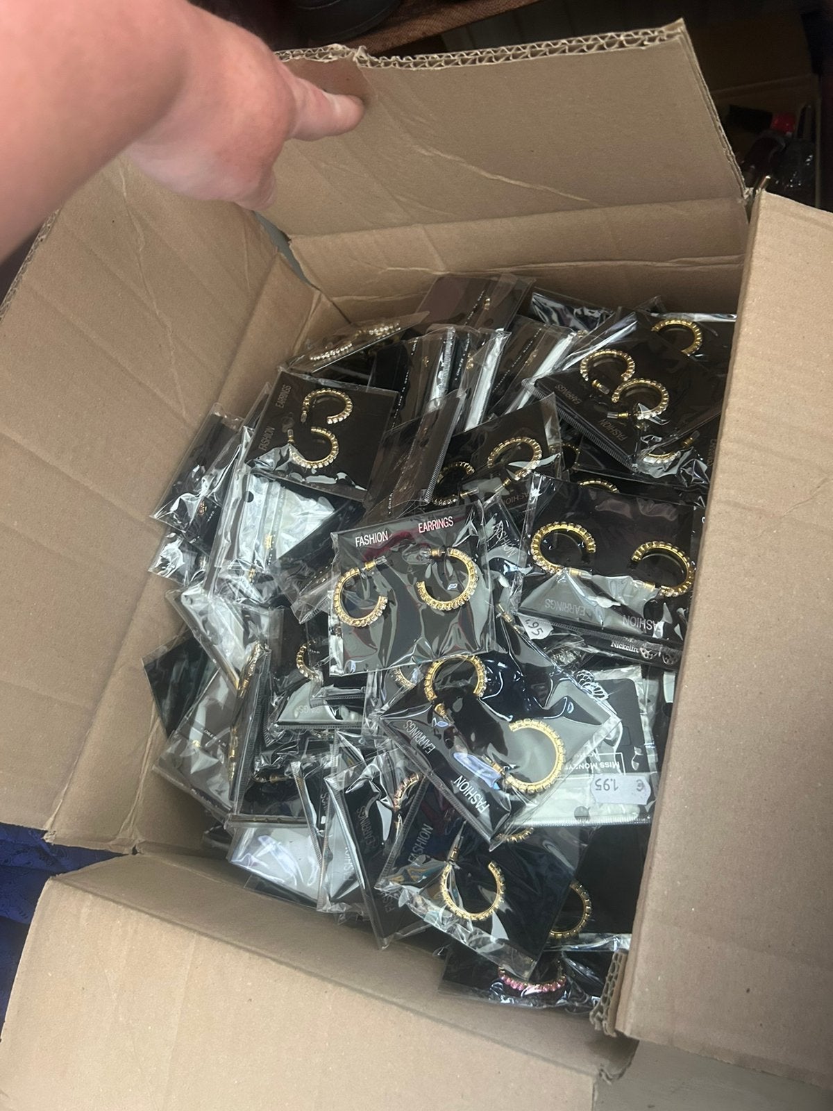 Doos met 444 nieuwe paren oorbellen, Overige materialen, Hangers, Overige kleuren, Nieuw
