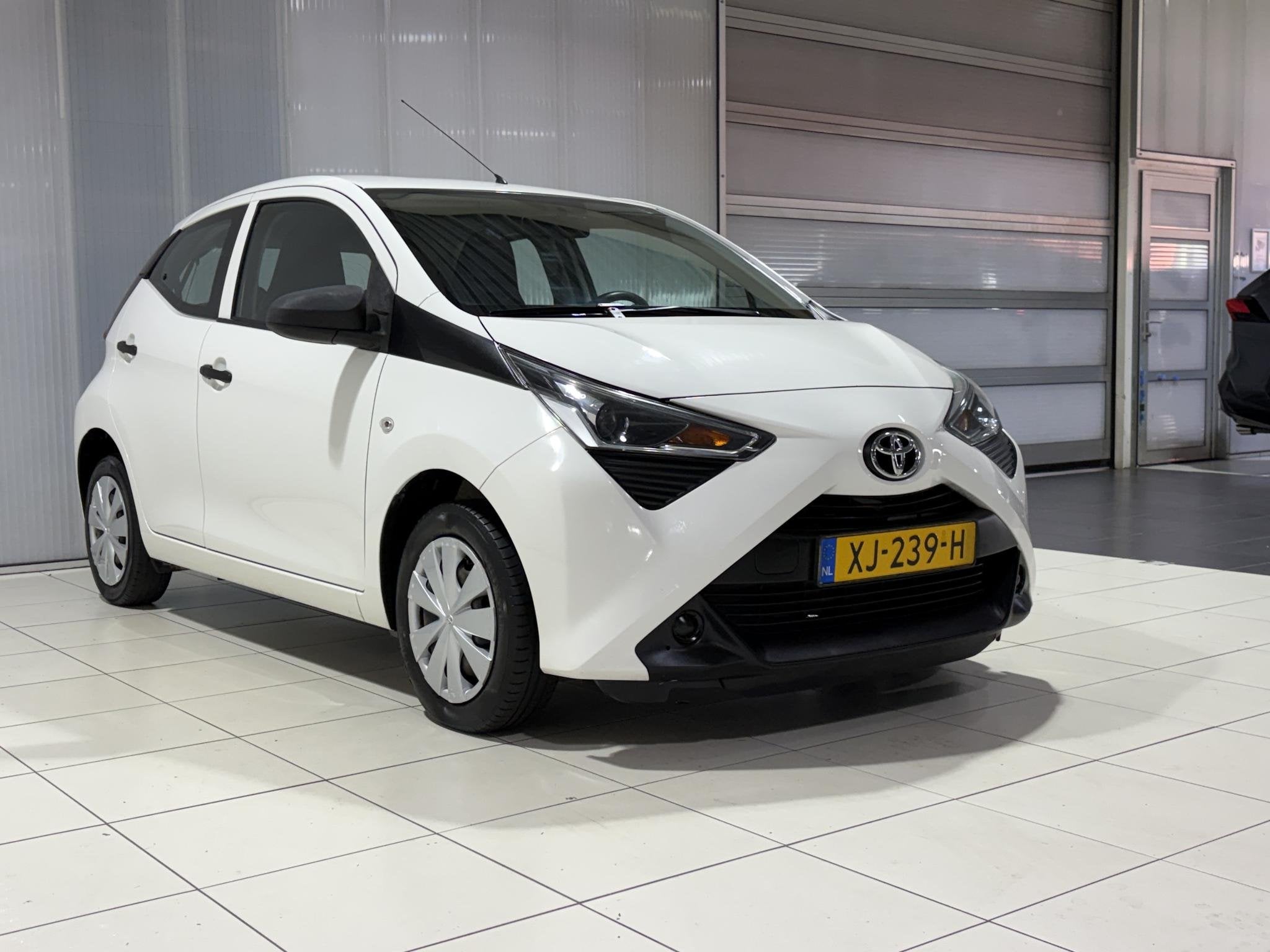 Toyota Aygo 1.0 VVT-i x-fun Airco Orgineel Nederlandse Auto,, Auto's, Voorwielaandrijving, Stof, Gebruikt, Euro 6
