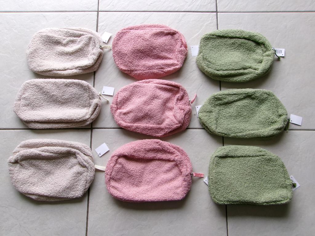 Teddy Toilettassen 9 stuks nieuw, Ophalen of Verzenden, Nieuw, Overige kleuren, Jongen of Meisje