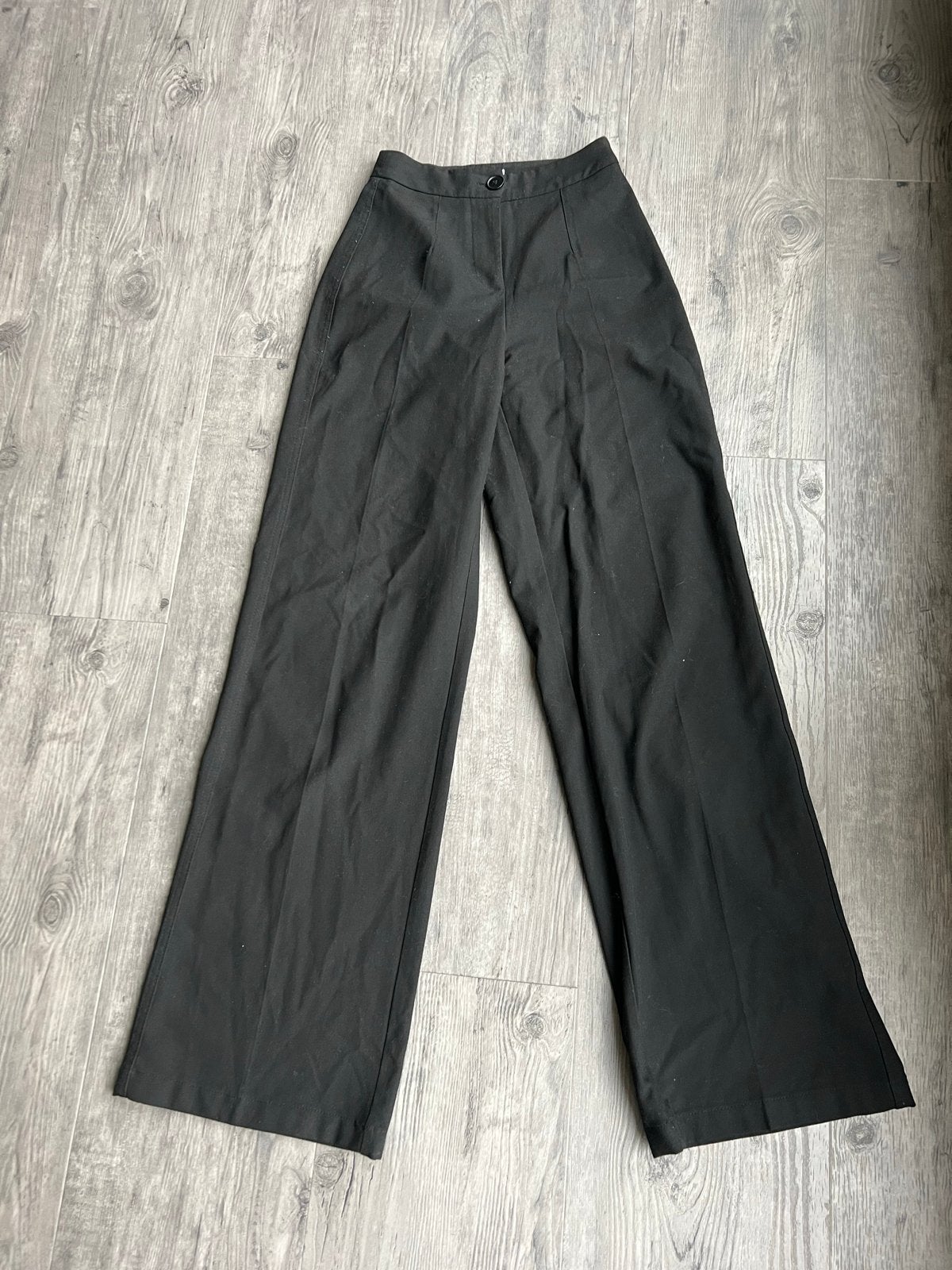 Bershka zwarte pantalon maat 32, Verzenden, Zwart, Zo goed als nieuw, Maat 34 (XS) of kleiner