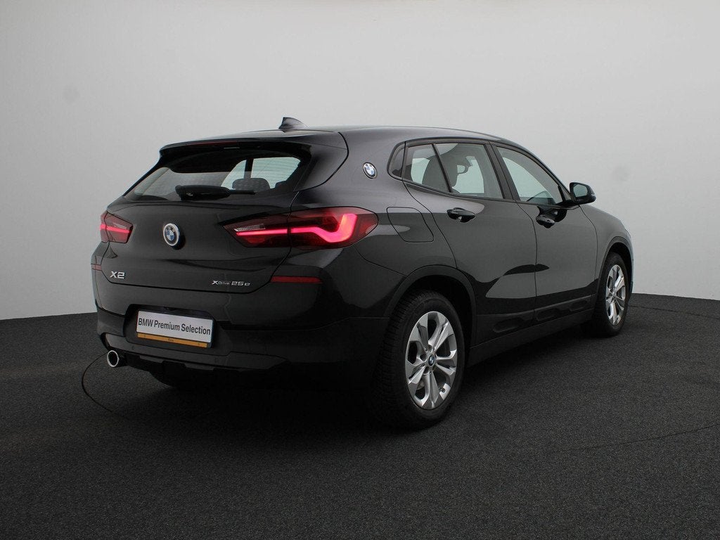 BMW X2 xDrive25e Spiegels Elektrisch Inklapbaar | Achteruitr, Auto's, BMW, Automaat, Gebruikt, Met garantie (alle), Zwart