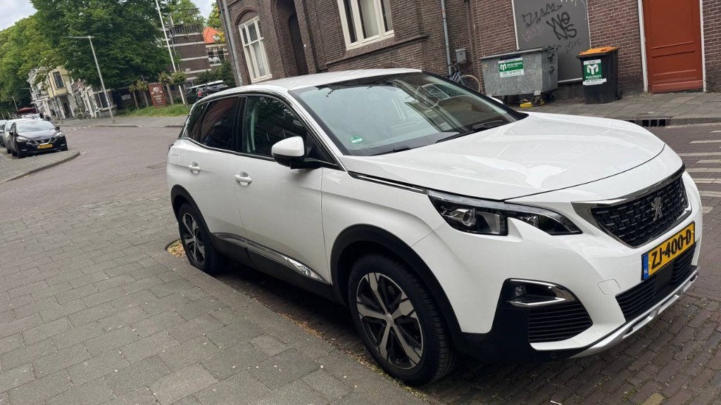 Peugeot 3008 1.2 Puretech 130pk S&S EAT 2019 Wit, Auto's, 1199 cc, Leder en Stof, Wit, 690 kg