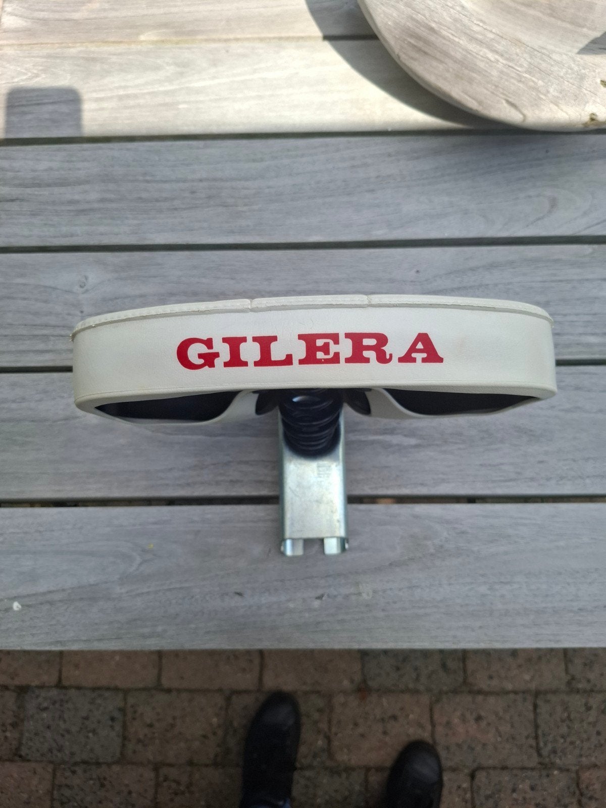 Piaggio gilera citta zadel wit nieuw nos origineel, Ophalen of Verzenden