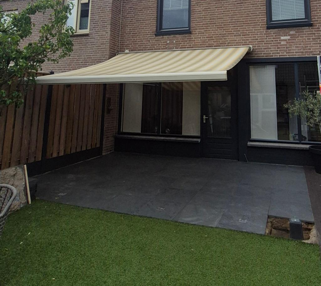 Te koop zonneluifel, br 4 m1, uitval 3.50 m1, Ophalen, Gebruikt, Elektrisch, 250 cm tot 450 cm