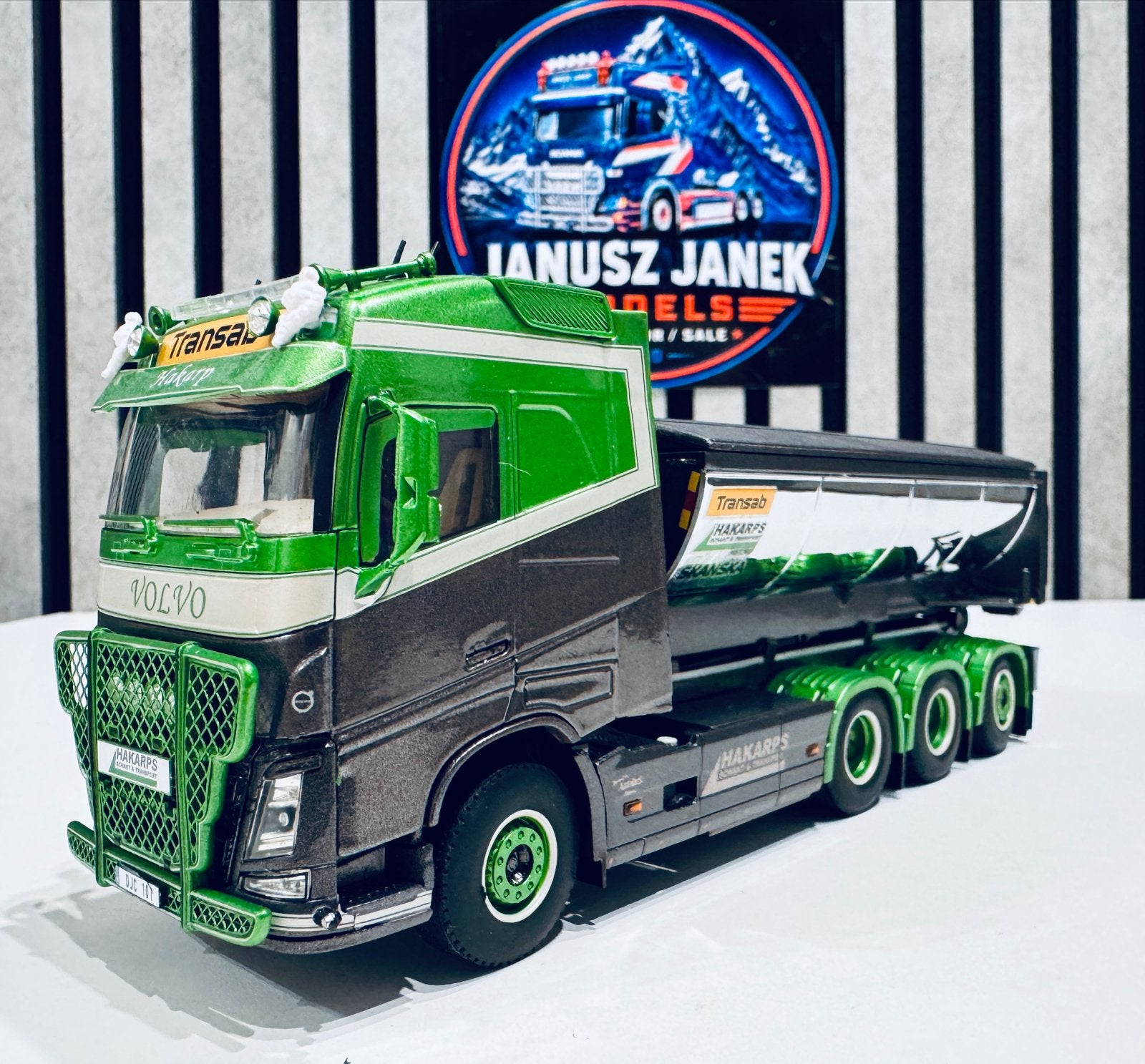 Volvo FH4 "HAKARPS SCHAKT" Wsi 1:50, Verzenden, Nieuw, Bus of Vrachtwagen, Wsi