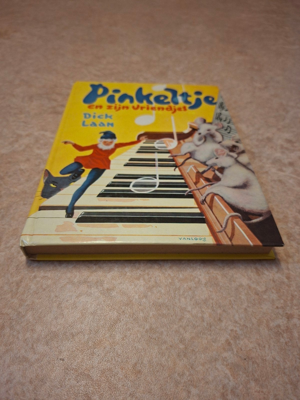 Pinkeltje en zijn Vriendjes - Dick Laan, Ophalen of Verzenden, Gelezen, Dick Laan, Fictie algemeen