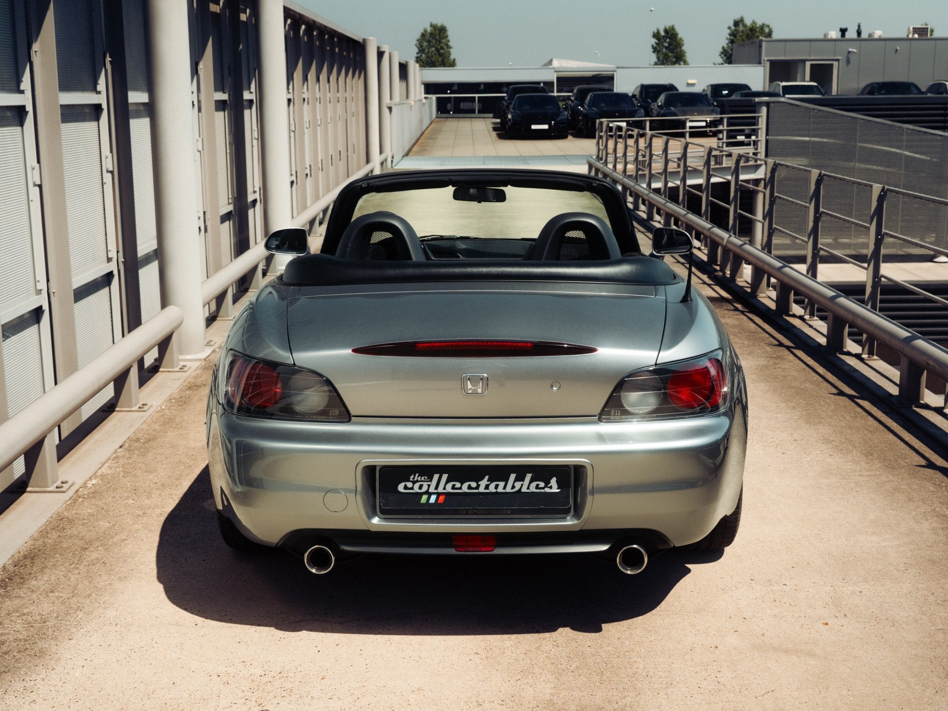 Honda S2000 2.0i slechts 8.400km in nieuwstaat (bj 2001), foto 6
