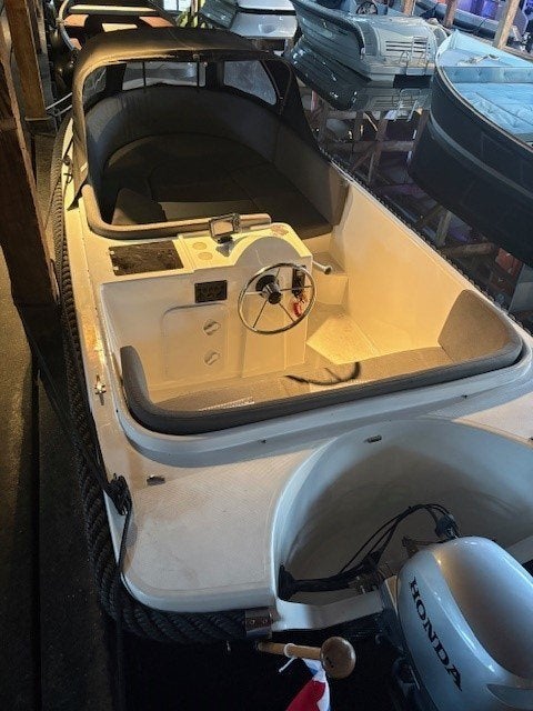 Gentle 500 met Mercury 9.9 en buiskap vaarklaar, Watersport en Boten, Sloepen, Ophalen, Tender, Gebruikt, Q-Fiber Klobia