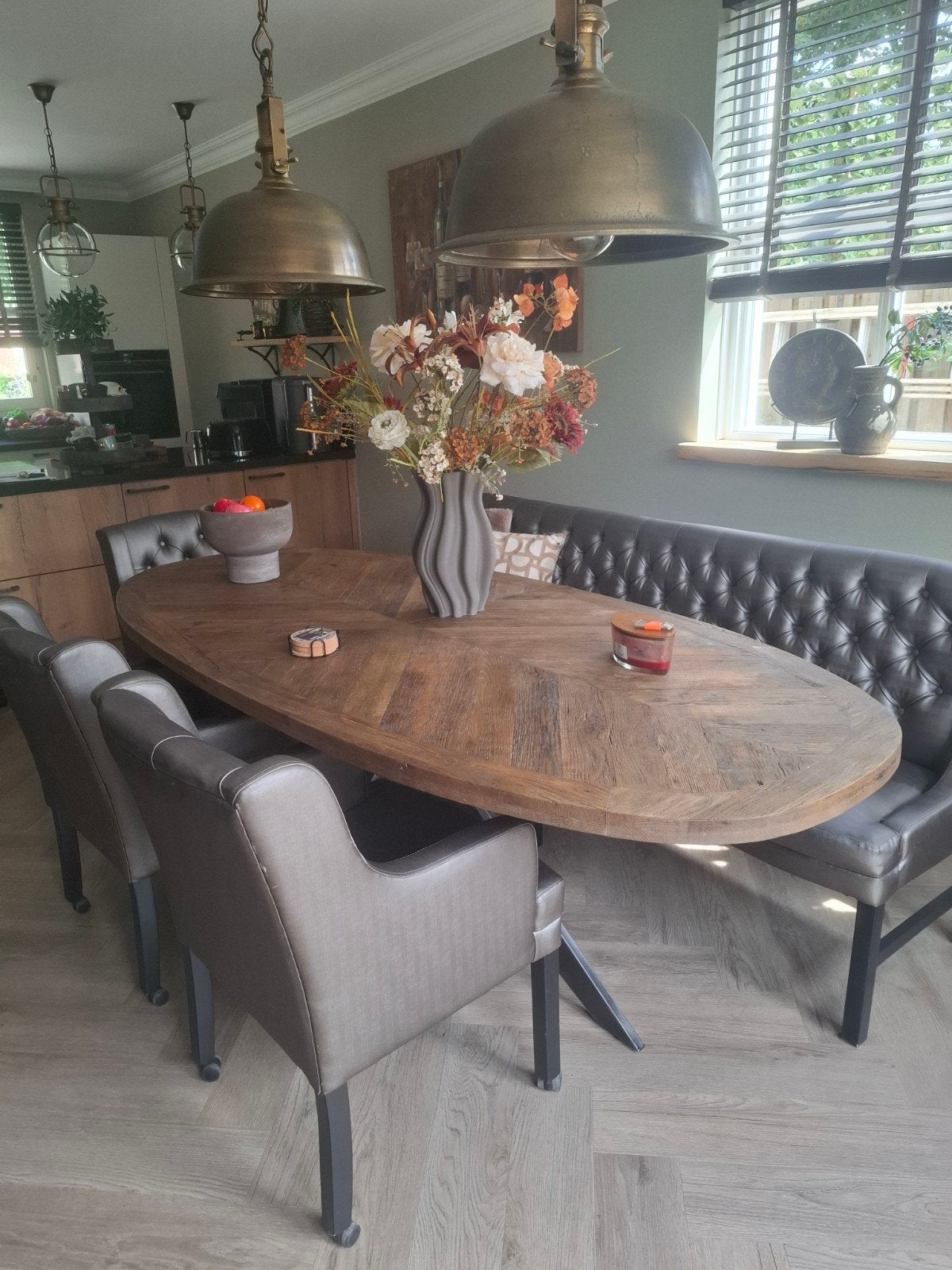 Prachtige eethoek: 3 stoelen (wieltjes) en bankje (207cm), Gebruikt, Drie, Ophalen of Verzenden, Stof