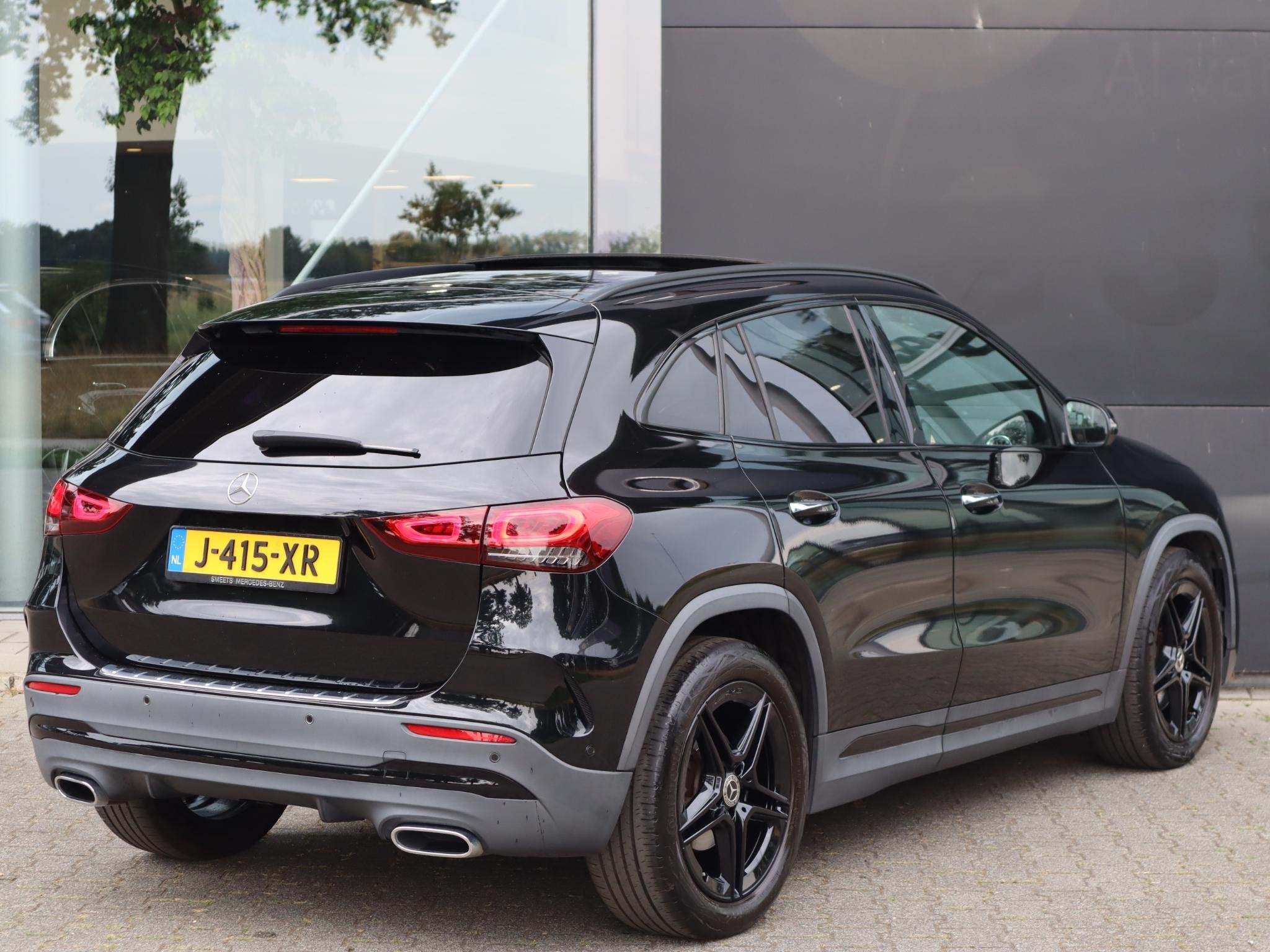 Mercedes-Benz GLA-klasse 200 Business Solution AMG l Trekhaa, Auto's, Stof, 4 cilinders, Origineel Nederlands, Automatische klimaatregeling