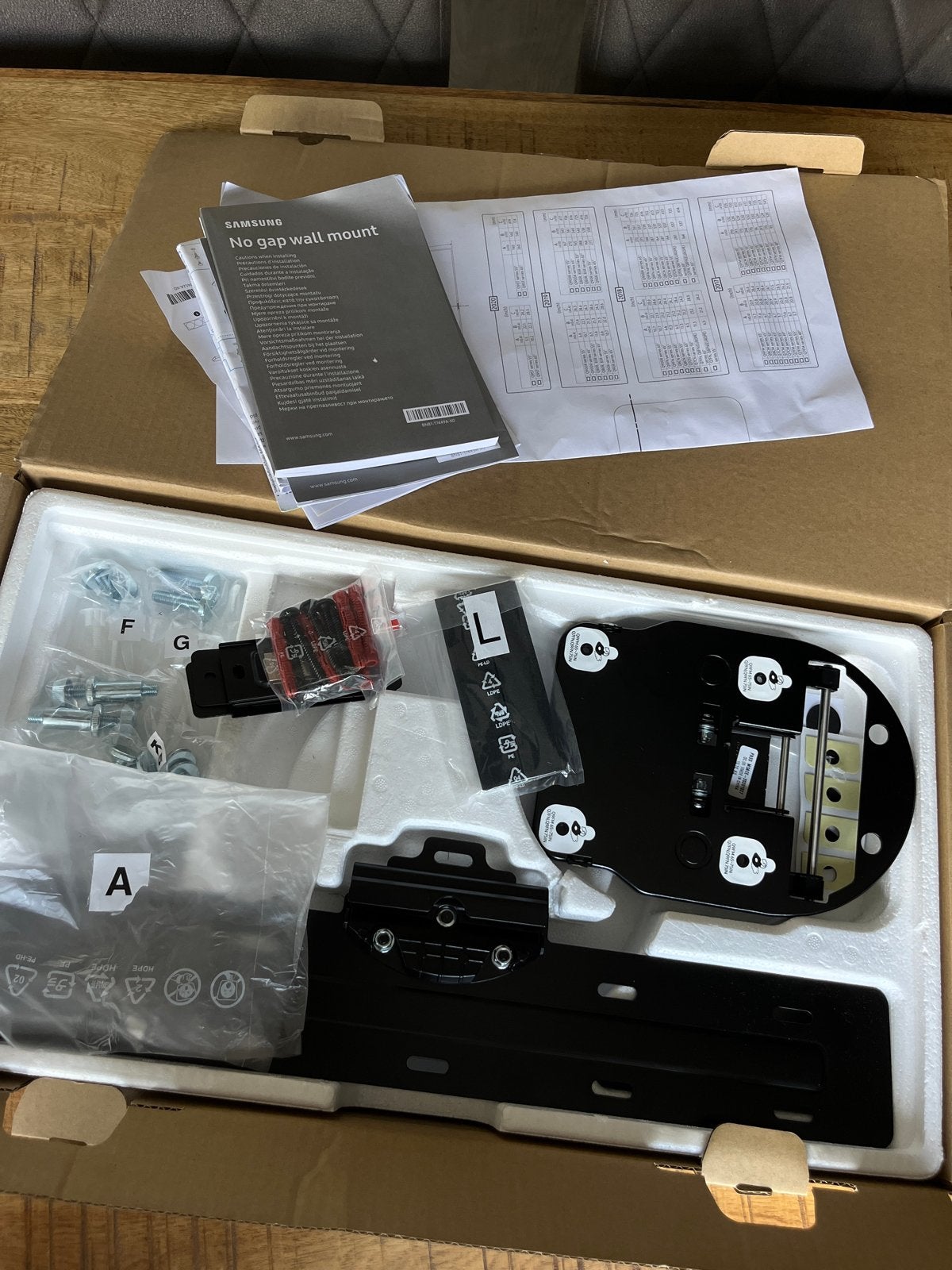 Samsung No Gap Wall Mount WMN-M15EJ/XC voor QLED TV, Ophalen of Verzenden, Nieuw